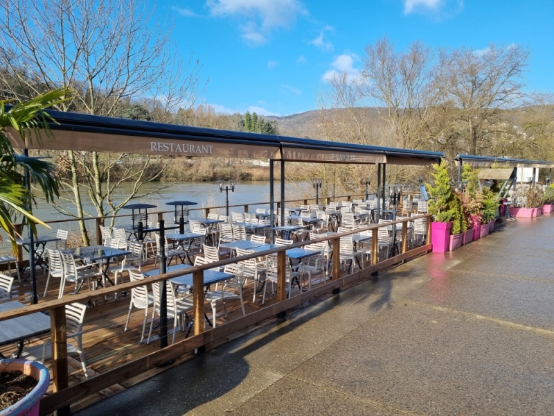 Terrasse sur pilotis Pin Lyon, BCR