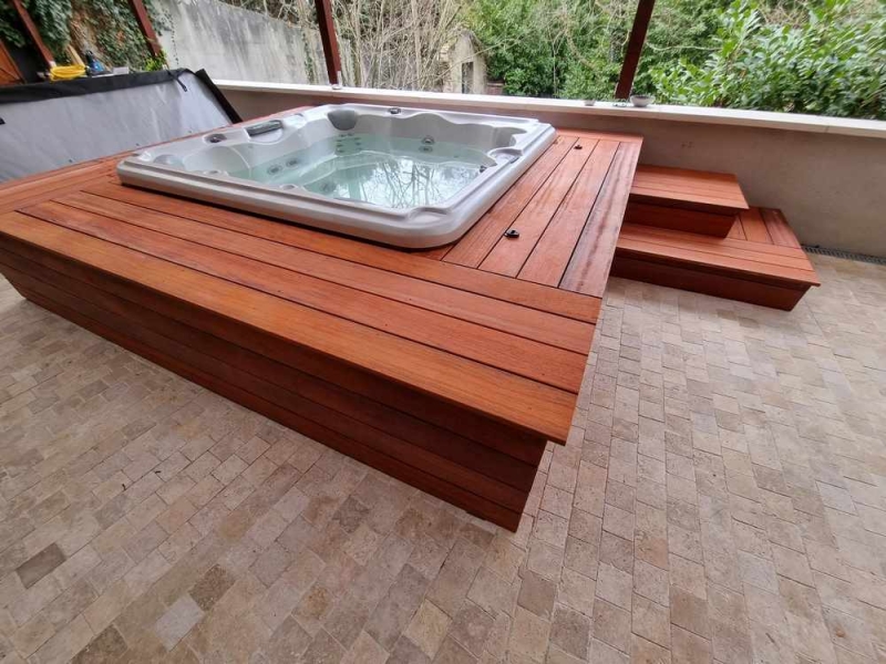 Superbe Deck de Spa Padouk - Caluire et Cuire, Lyon, BCR