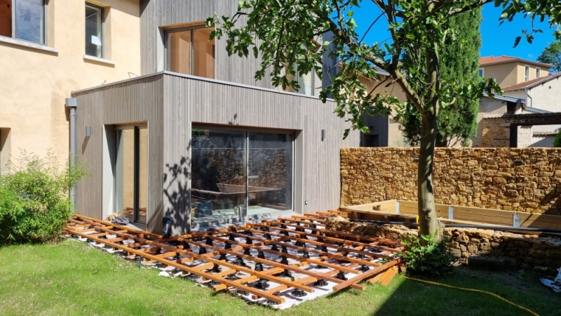 Terrasse de piscine en bois exotique Garapa - Fontaines sur Saône