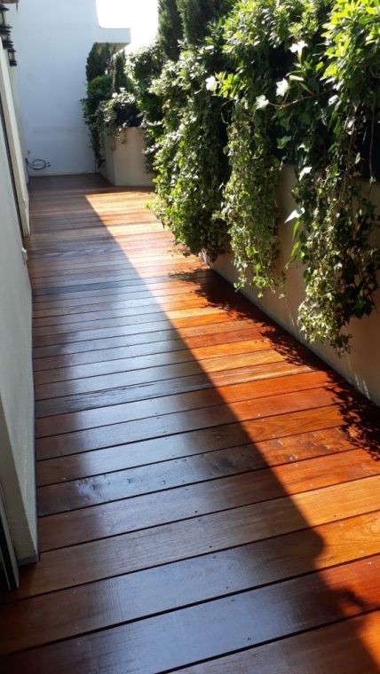 Pose de terrasse en bois Ipé sur balcon à Lyon 