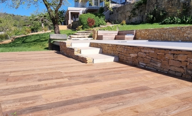 Création d'une terrasse en bois Ipé à Saint Cyr au Mont d'Or