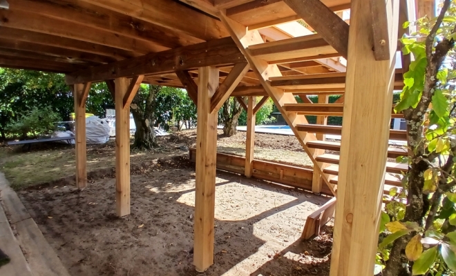 Terrasse en bois sur pilotis Brignais