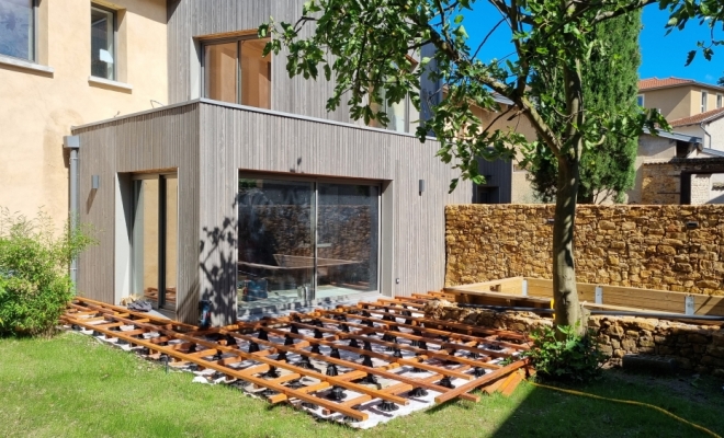 Deck et terrasse en Garapa à Neuville sur saône.